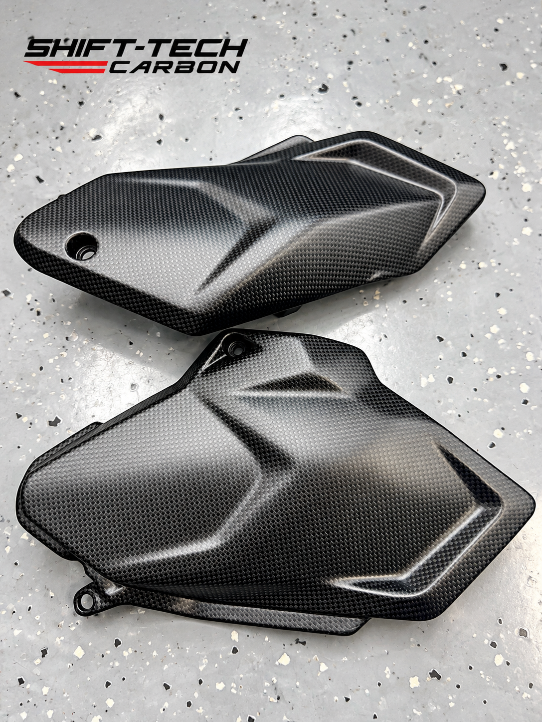 ST4135 STC CARBON LOWER TANK PANEL SET R&L HM890 V2 SATIN
