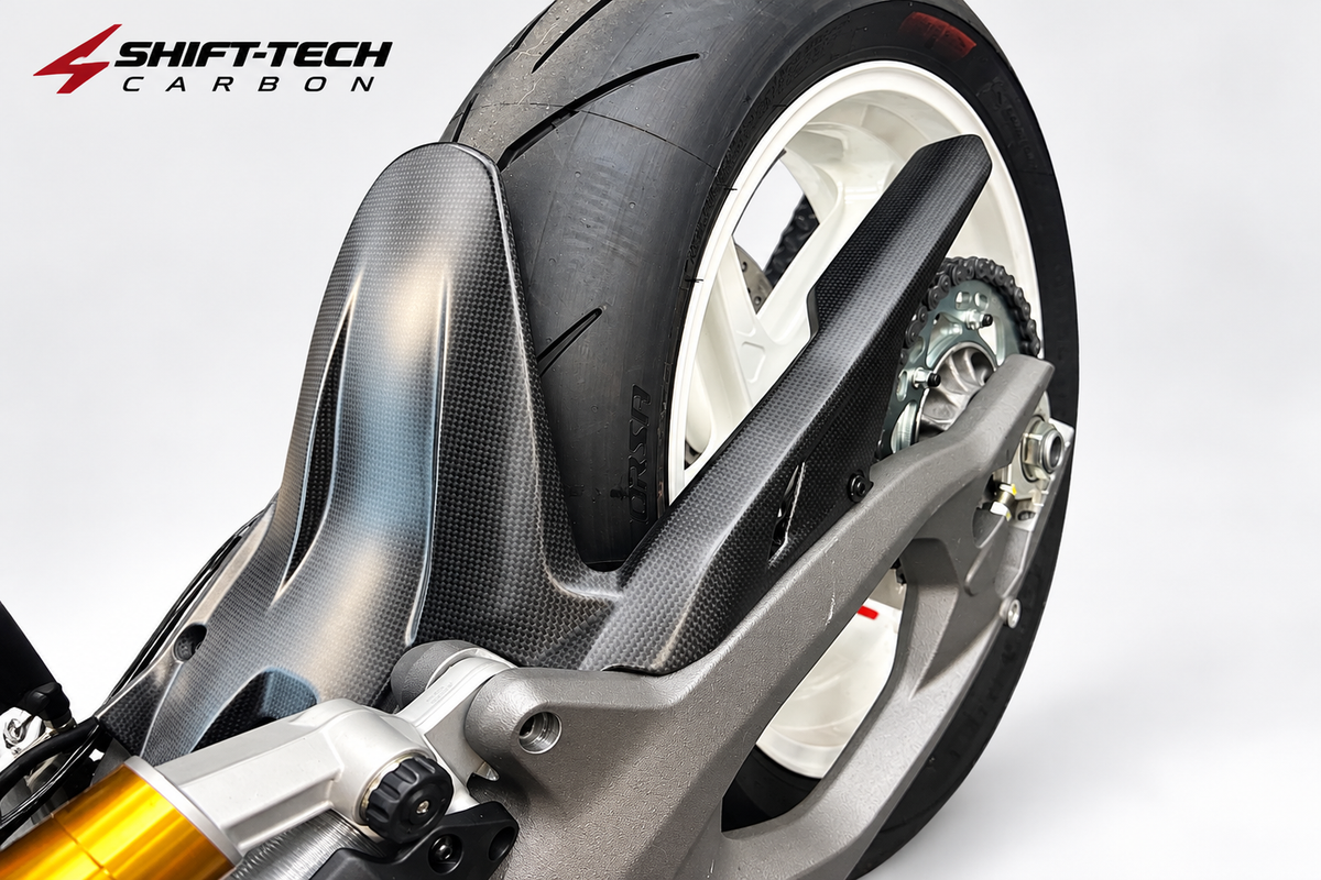 ST4133 STC CARBON REAR HUGGER/FENDER HM890 V2 SATIN