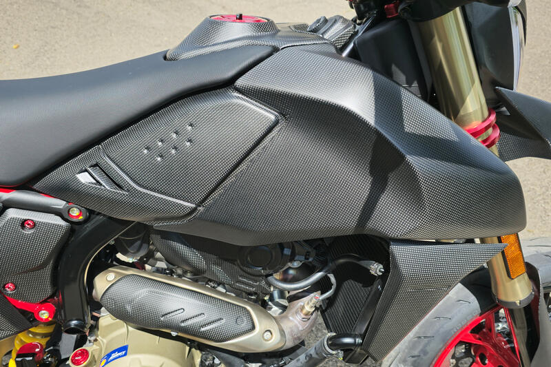 Carbon Tank Cover rechts/links Ducati Hypermotard 698 Mono