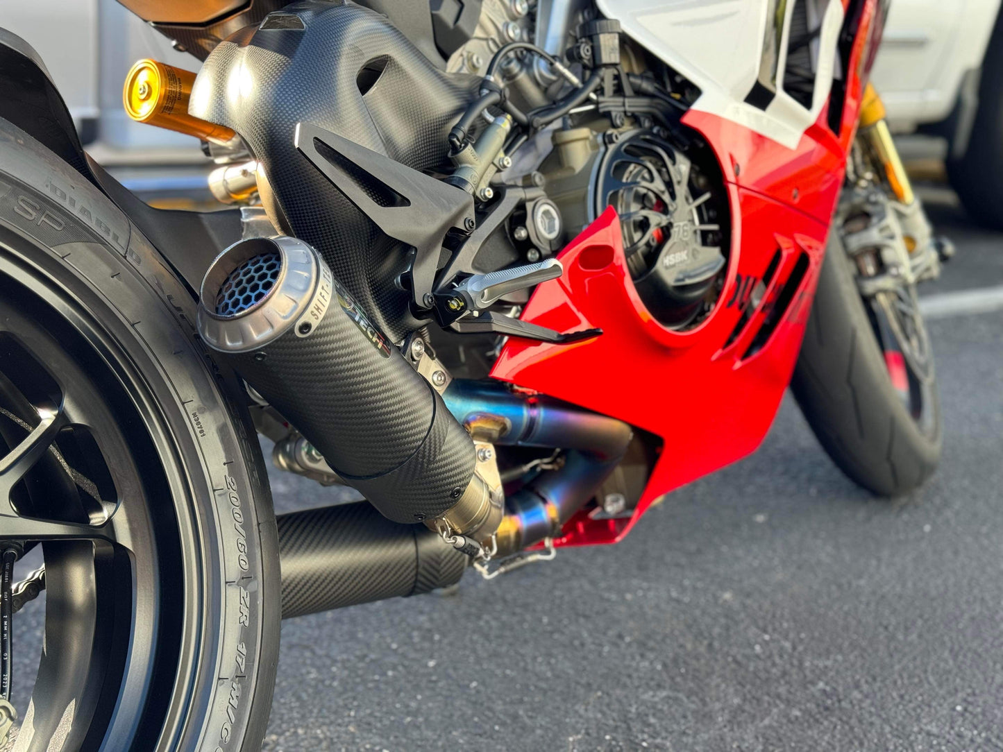 ST1949-7 SHIFT-TECH CARBON/TITANIUM SLIPON EXHAUST SYSTEM STREETFIGHTER V4/PANIGALE V4/S/SP/R